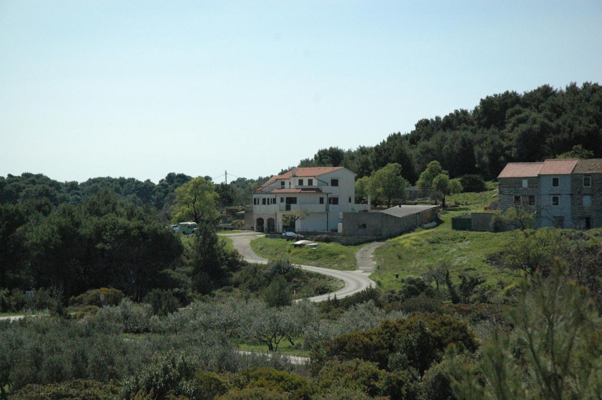 Apartments Kordic Vis Exterior photo